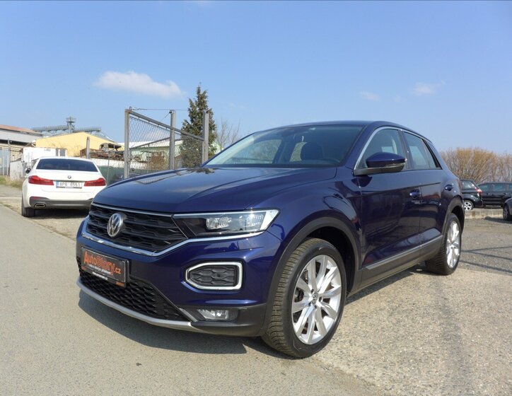 Volkswagen T-Roc SUV / Terénní 2,0 l 110 kw