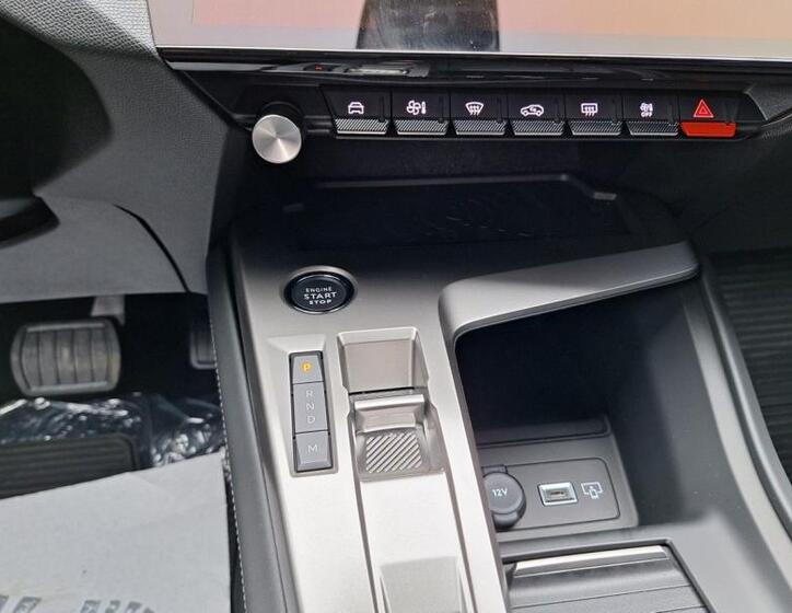 Peugeot 308 Kombi 1,5 l 96 kw