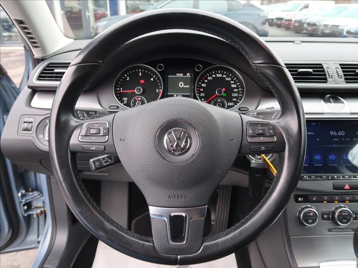 Volkswagen Passat Kombi 2,0 l 103 kw