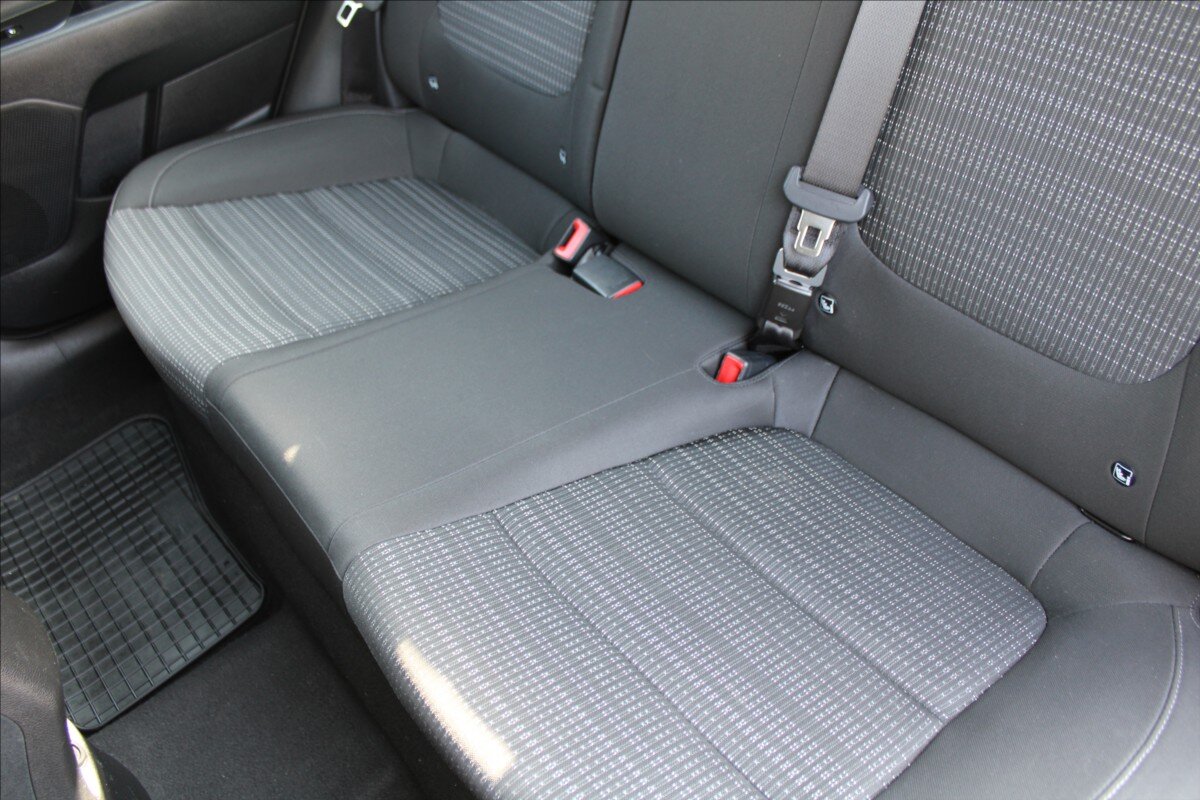 KIA Stonic Hatchback 1,2 l 61 kw