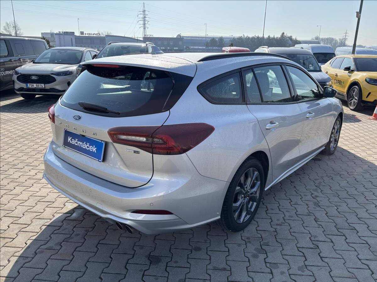 Ford Focus Kombi 999,0 92 kw