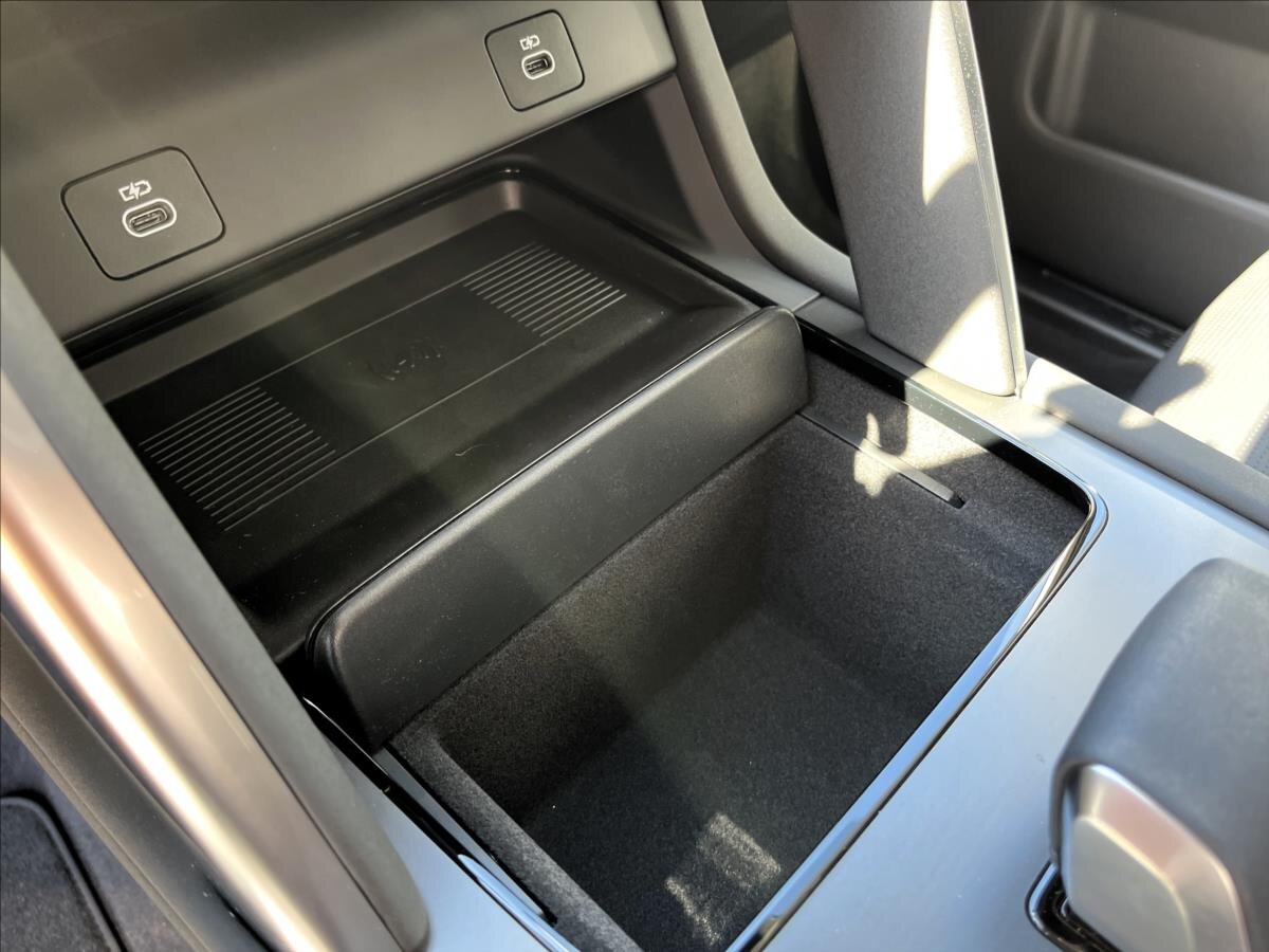 Land Rover Discovery Sport SUV 2,0 l 120 kw