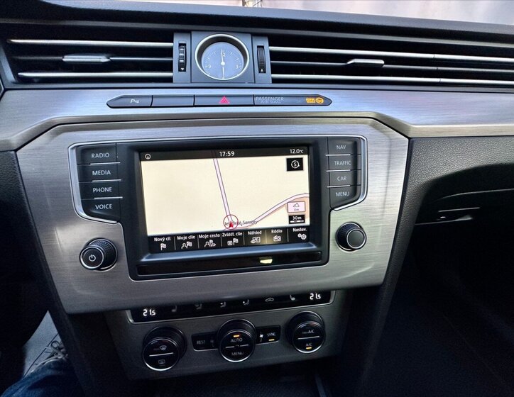 Volkswagen Passat Kombi 2,0 l 110 kw