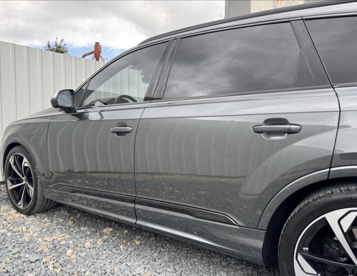 Audi SQ7 Kombi 4,0 l 320 kw