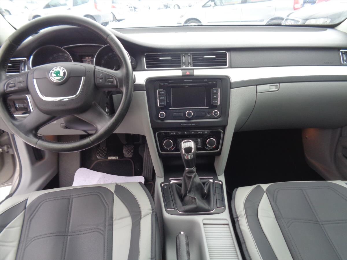 Škoda Superb Kombi 1,6 l 77 kw