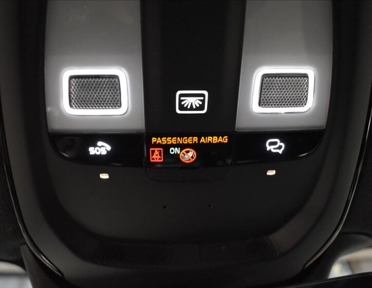 Volvo XC40 SUV 2,0 l 120 kw