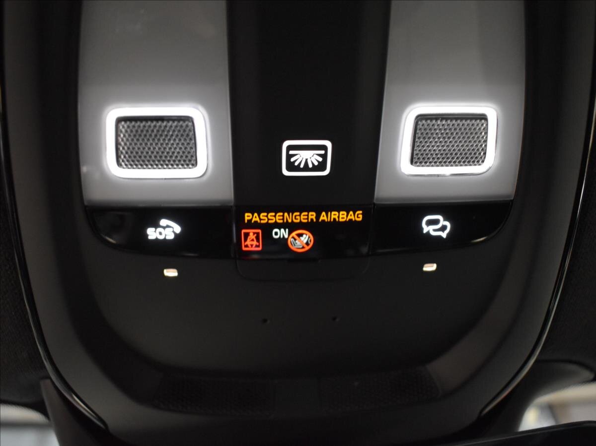 Volvo XC40 SUV 2,0 l 120 kw