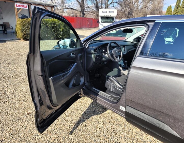 Opel Grandland X SUV / Terénní 1,5 l 96 kw