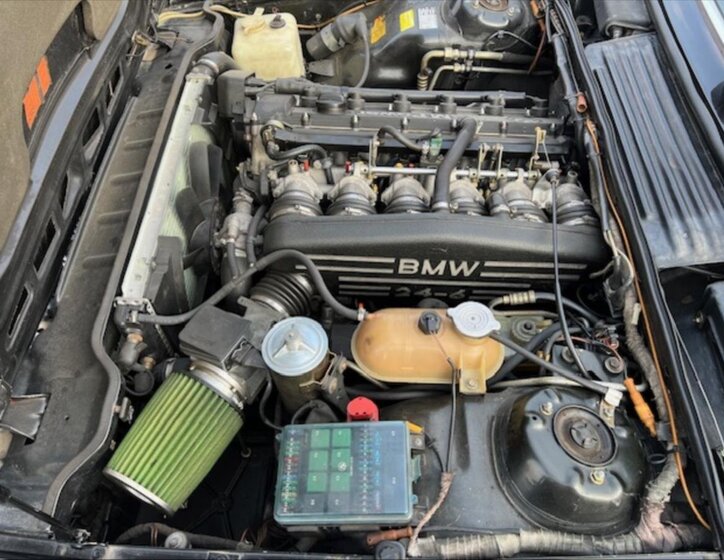 BMW M6 Kupé 3,5 l 210 kw