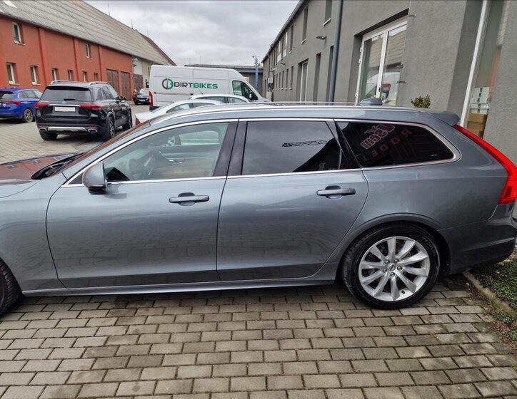 Volvo V90 Kombi 2,0 l 173 kw