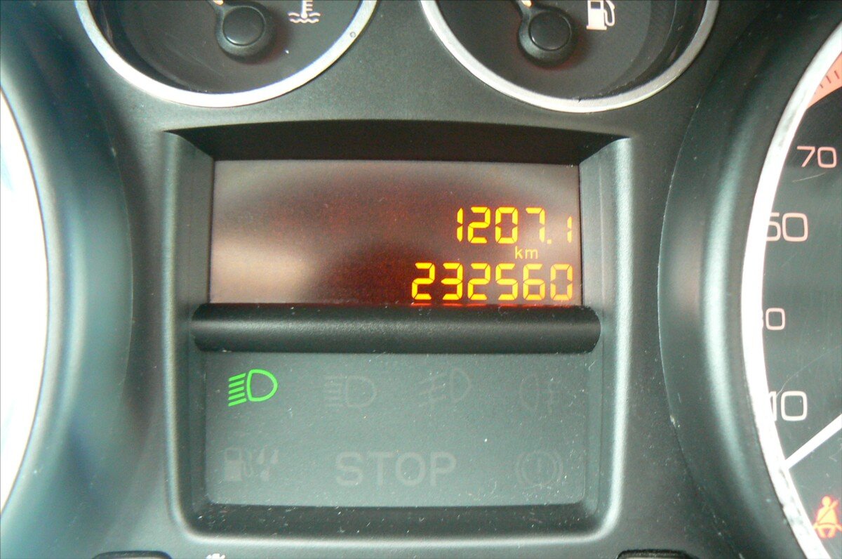 Peugeot 308 Hatchback 1,6 l 66 kw