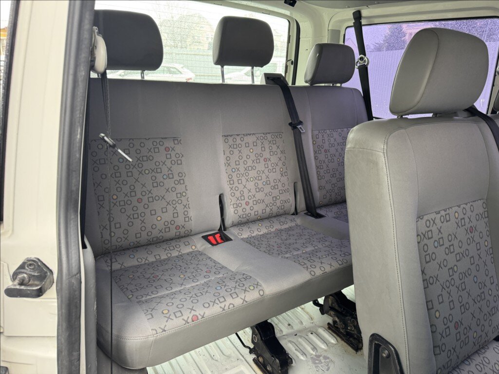 Volkswagen Transporter Kombi 1,9 l 90 kw