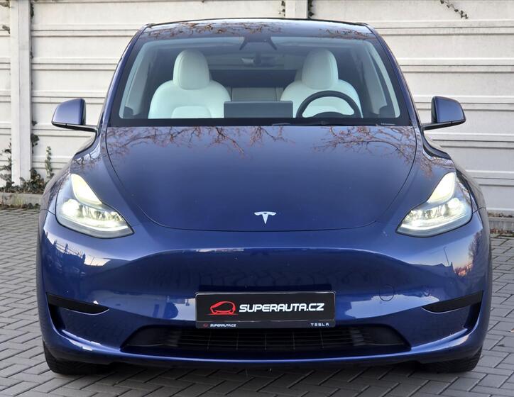 Tesla Model Y 2