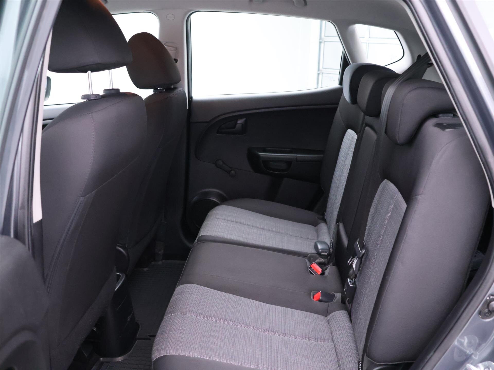 KIA Venga Hatchback 1,4 l 66 kw