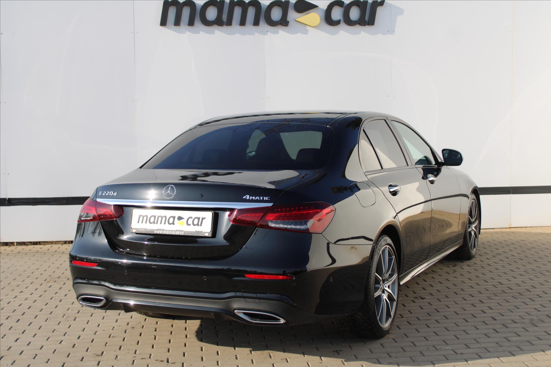 Mercedes-Benz Třídy E Sedan / Limuzína 2,0 l 143 kw