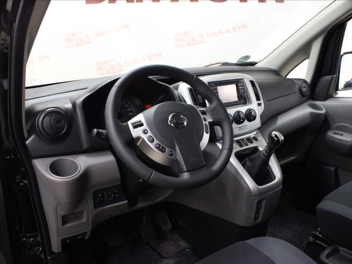 Nissan NV200