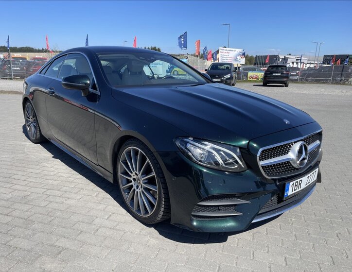 Mercedes-Benz Třídy E Kupé 2,0 l 180 kw
