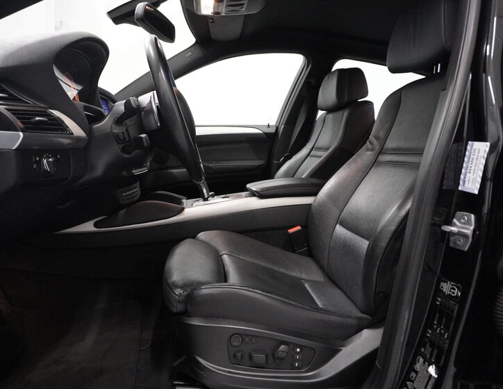 BMW X6 SUV 3,0 l 180 kw