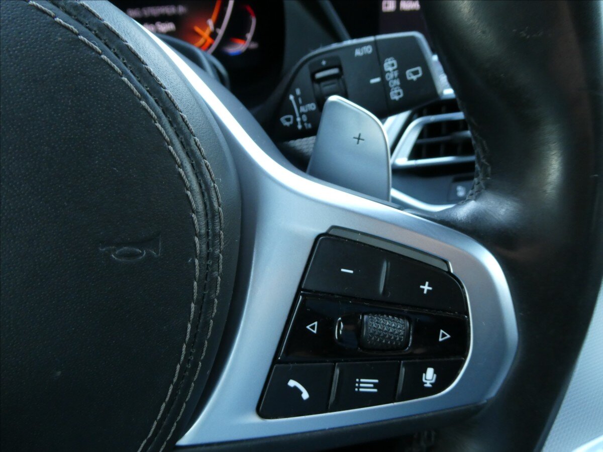 BMW X5 SUV / Terénní 3,0 l 195 kw