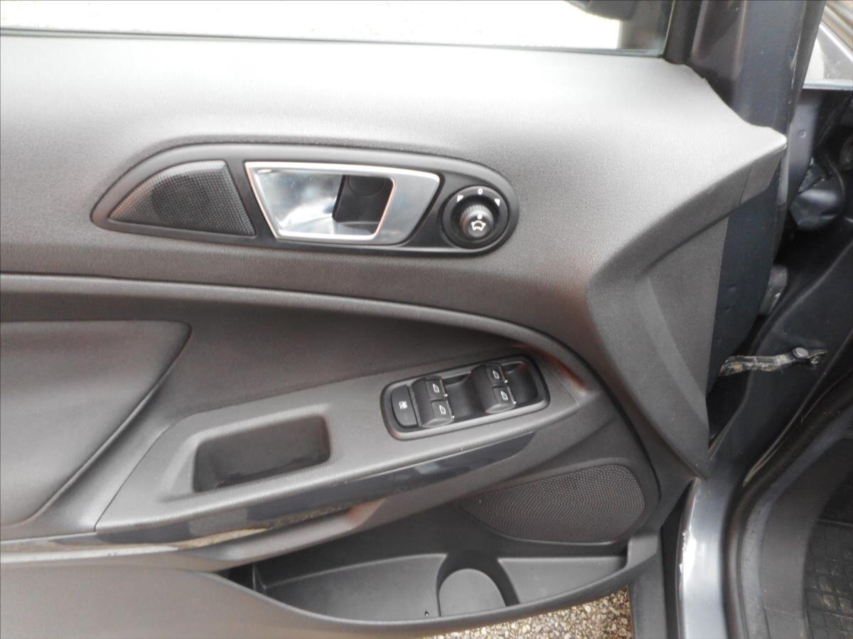 Ford EcoSport SUV / Terénní 1,5 l 82 kw
