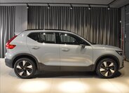 Volvo EX40 SUV / Terénní 0,0 185 kw