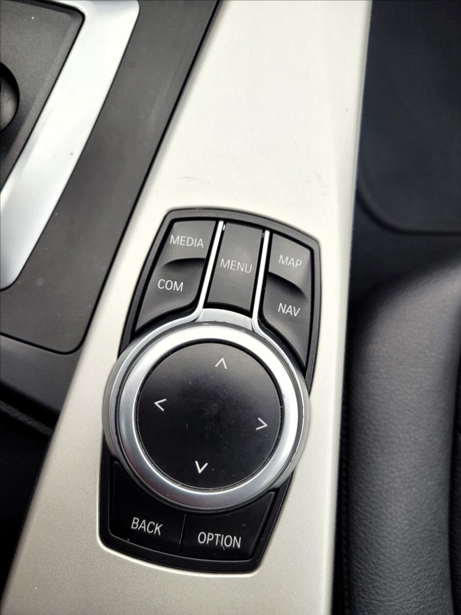 BMW Řada 3 Kombi 2,0 l 100 kw