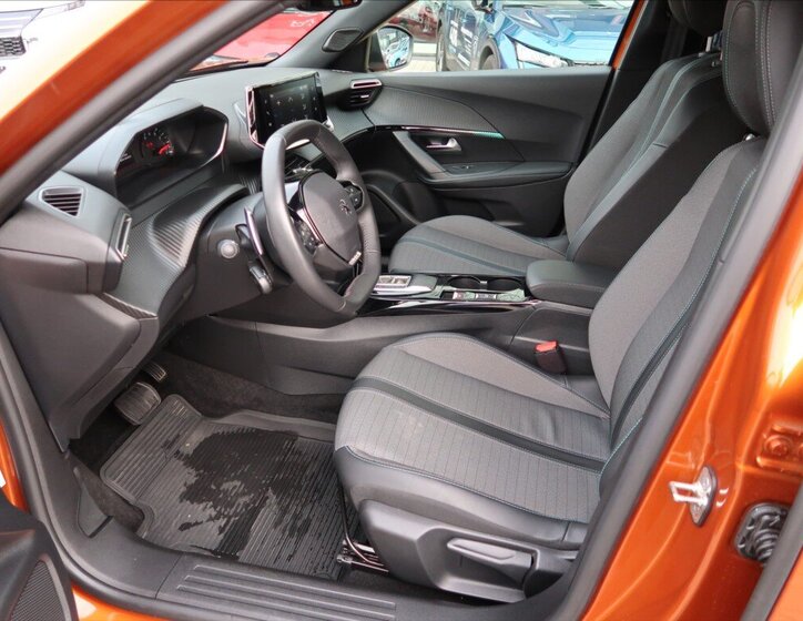 Peugeot 2008 Hatchback 1,2 l 96 kw