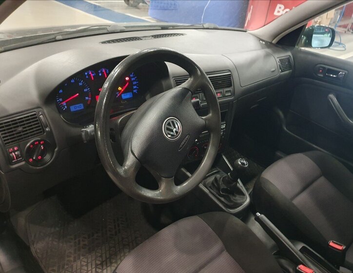 Volkswagen Golf Hatchback 1,6 l 77 kw