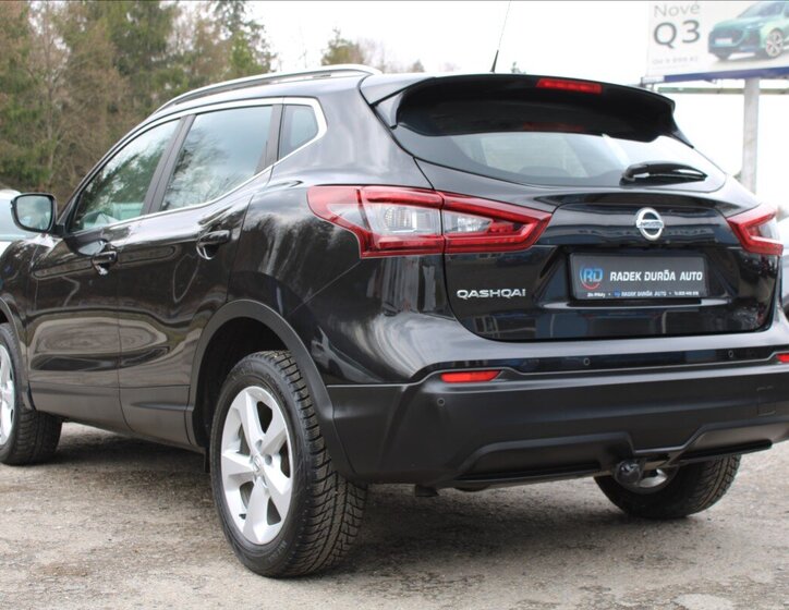 Nissan Qashqai SUV / Terénní 1,3 l 103 kw