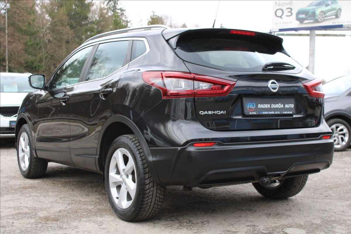 Nissan Qashqai SUV / Terénní 1,3 l 103 kw