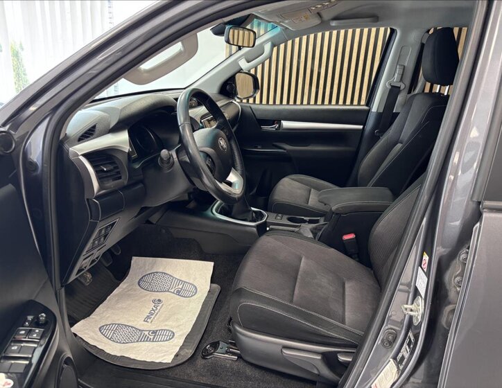 Toyota Hilux Pick-up 2,4 l 110 kw