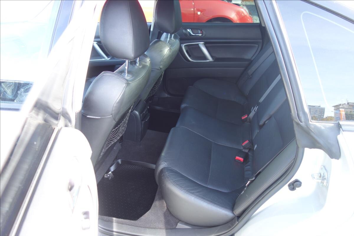 Subaru Legacy Sedan / Limuzína 2,5 l 121 kw