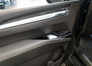 Cadillac Escalade 18