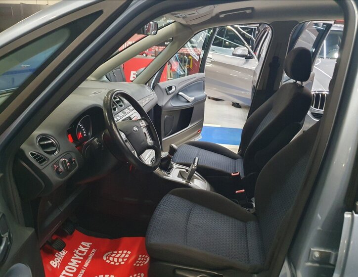 Ford Galaxy MPV 2,0 l 107 kw