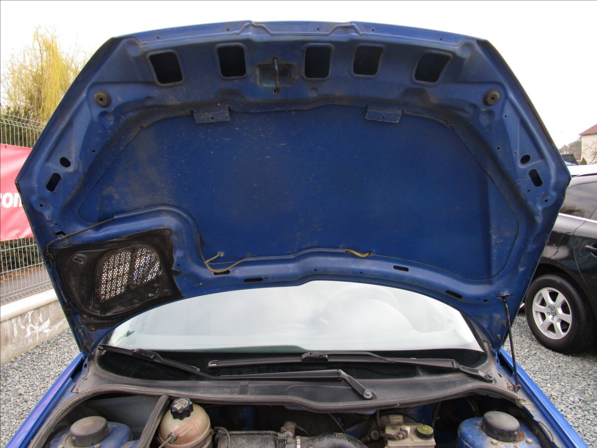 Peugeot 206 Hatchback 1,1 l 44 kw