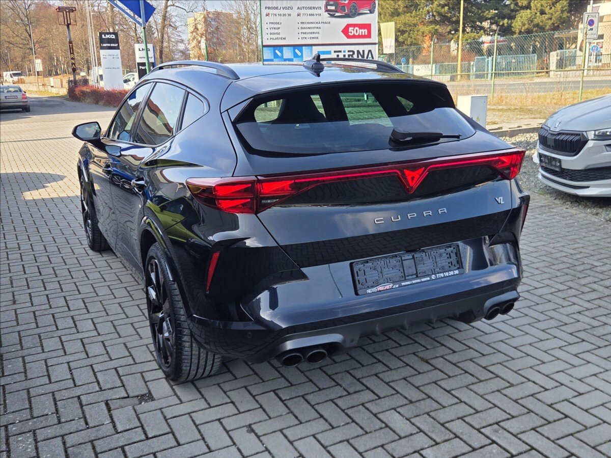 Cupra Formentor SUV / Terénní 2,0 l 245 kw