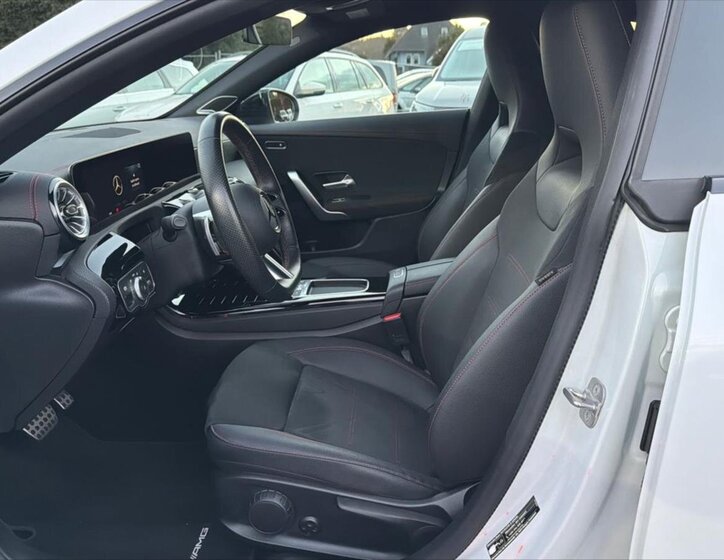 Mercedes-Benz CLA 12