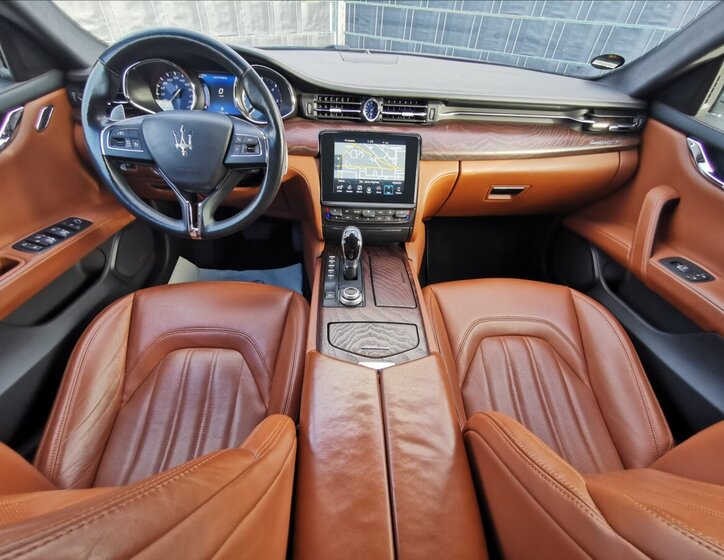 Maserati Quattroporte Sedan / Limuzína 3,0 l 202 kw