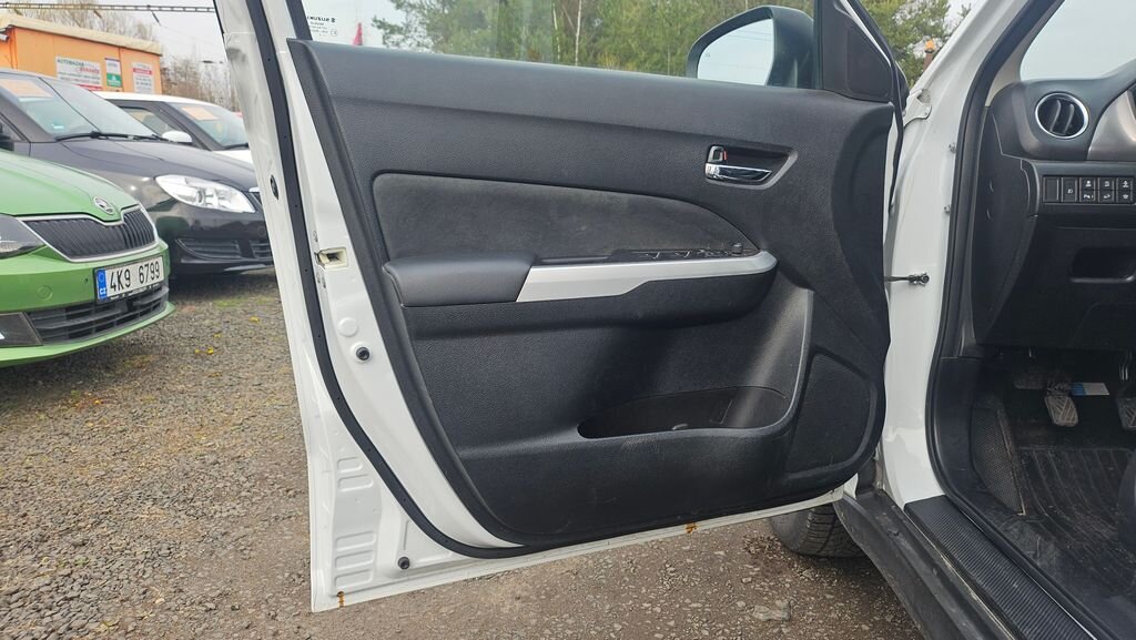 Suzuki Vitara SUV / Terénní 1,6 l 88 kw