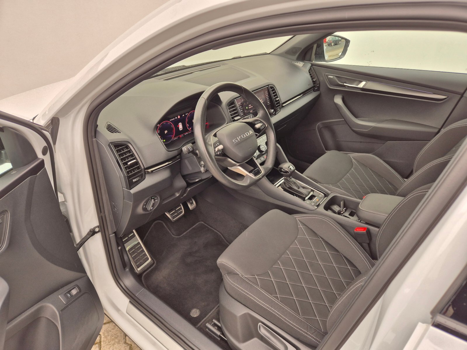 Škoda Karoq SUV / Terénní 1,5 l 110 kw