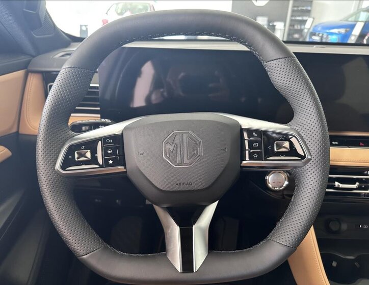 MG HS SUV / Terénní 1,5 l 125 kw