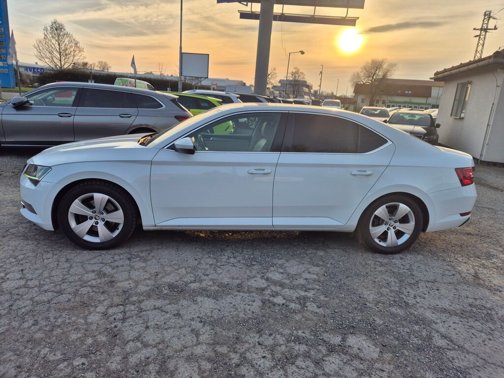 Škoda Superb Sedan / Limuzína 2,0 l 110 kw