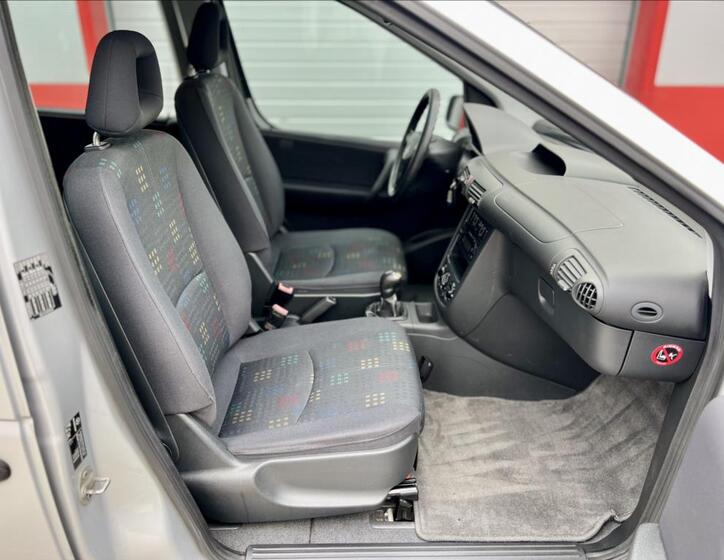 Mercedes-Benz Vaneo 22