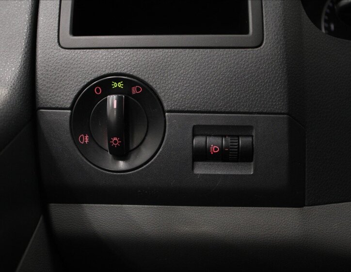 Volkswagen Transporter Skříň 2,0 l 62 kw