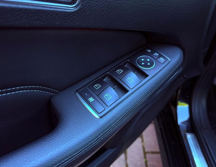 Mercedes-Benz Třídy E 13