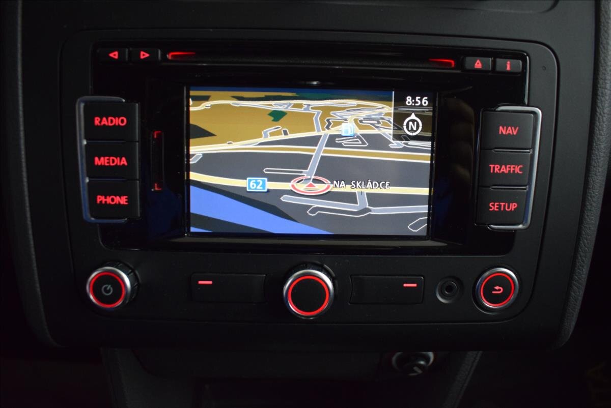 Volkswagen Touran MPV 1,6 l 77 kw