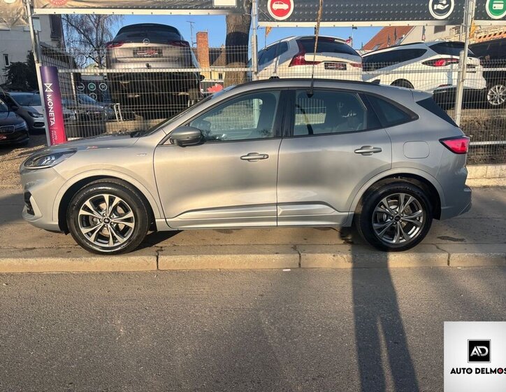 Ford Kuga SUV / Terénní 1,5 l 88 kw