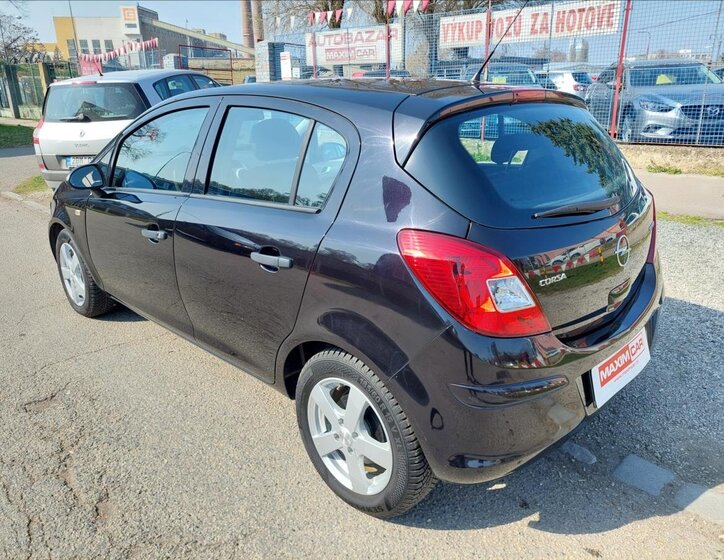 Opel Corsa Hatchback 1,2 l 51 kw