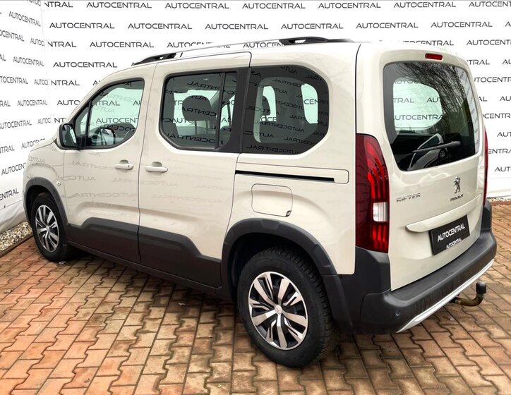 Peugeot Rifter 6