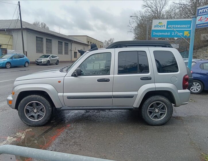 Jeep Cherokee Kombi 2,8 l 120 kw